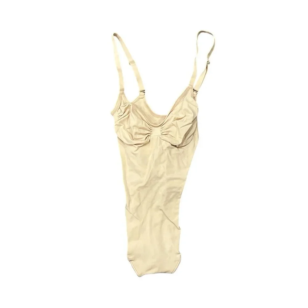 Skims Seamless Sculpt Thong Bodysuit Nude Women's‎ Medium NWOT